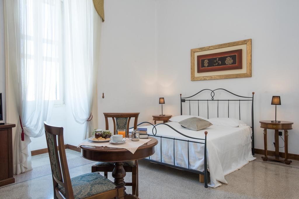 Palazzo Scarciglia - Dimora D'Epoca Bed & Breakfast Minervino di Lecce Luaran gambar